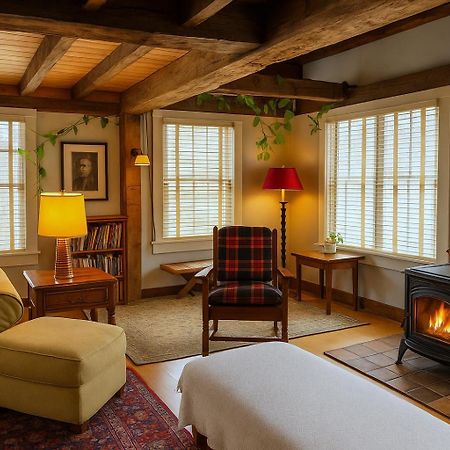 מלון Magical Post And Beam Loft Downtown Newport! מראה חיצוני תמונה