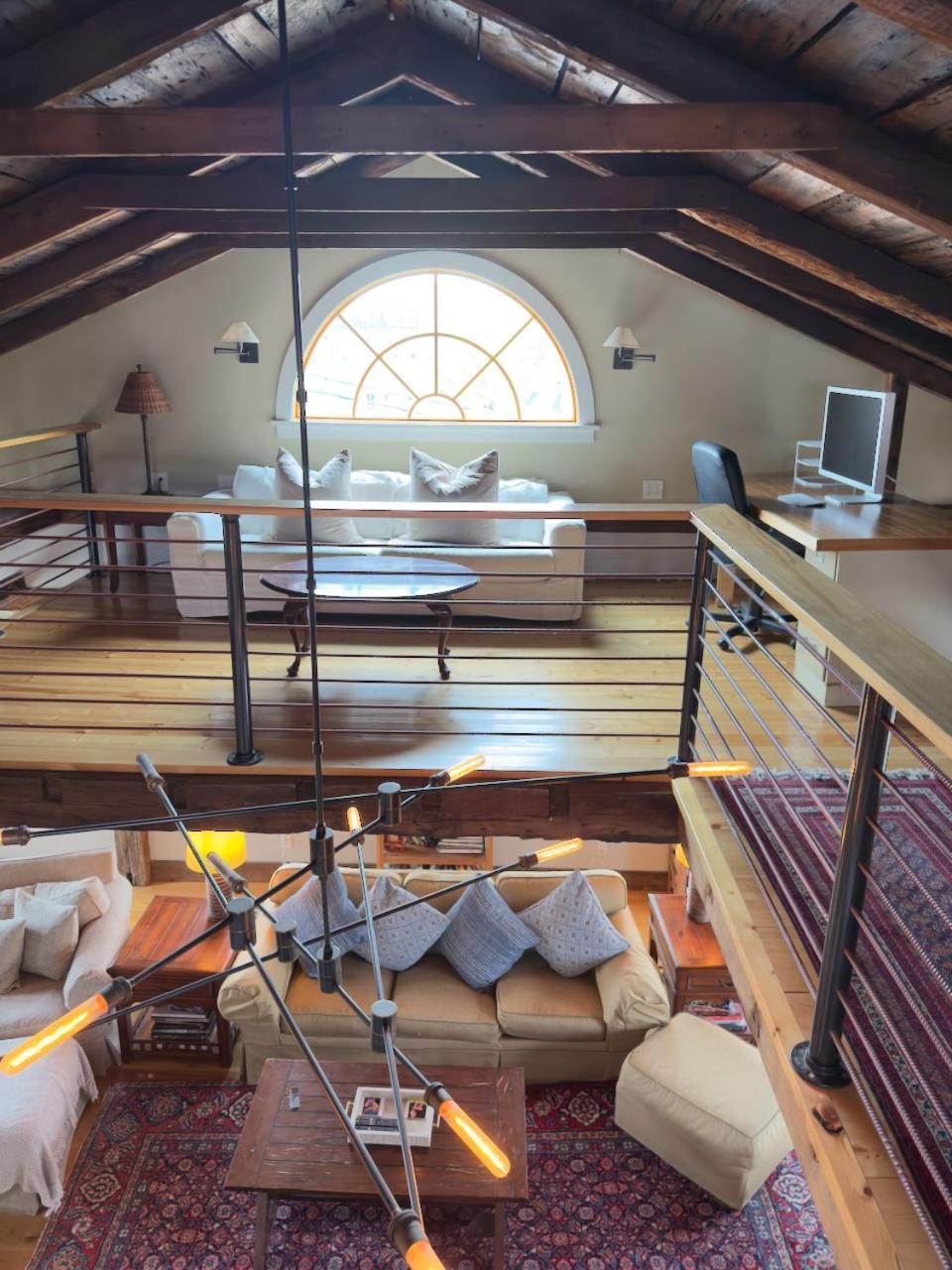 מלון Magical Post And Beam Loft Downtown Newport! מראה חיצוני תמונה