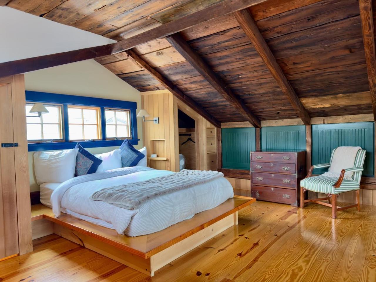 מלון Magical Post And Beam Loft Downtown Newport! מראה חיצוני תמונה